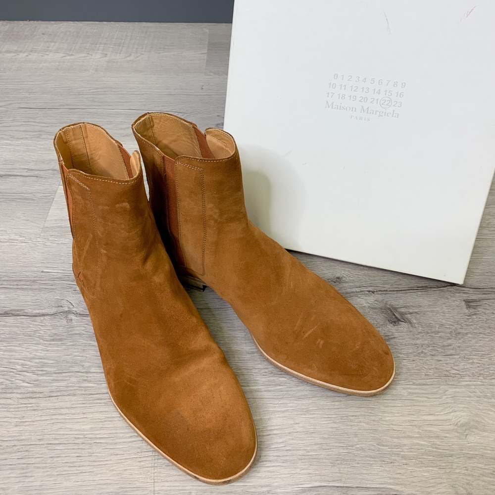 MAISON MARGIELA SUEDE CHELSEA ANKLE BOOTS